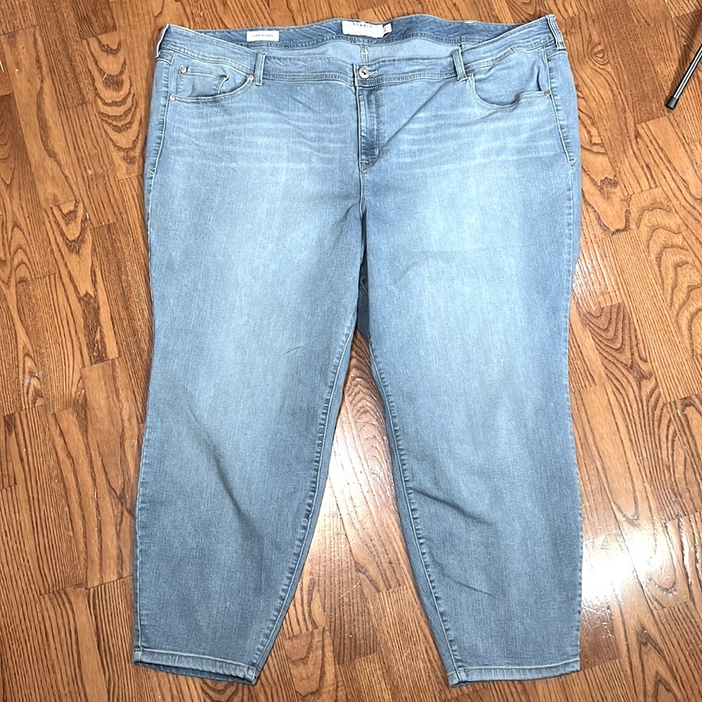 Torrid high waisted Luxe Skinny jeans - Picture 3 of 16